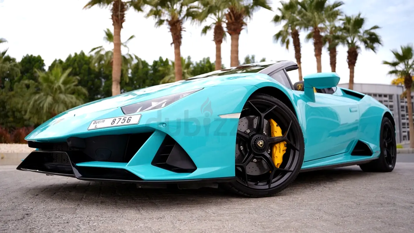 2023 Lamborghini Huracan for Rent in Business Bay photo 4