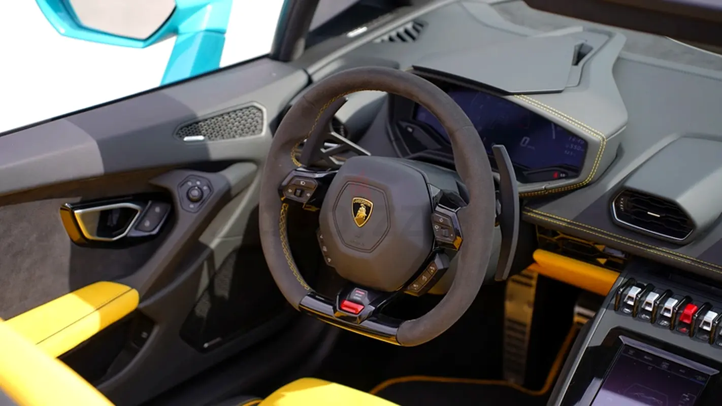 2023 Lamborghini Huracan for Rent in Business Bay photo 10