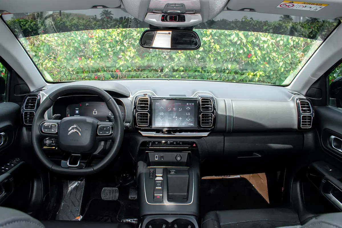 2025 Citroen C5 for Rent in Business Bay photo 9