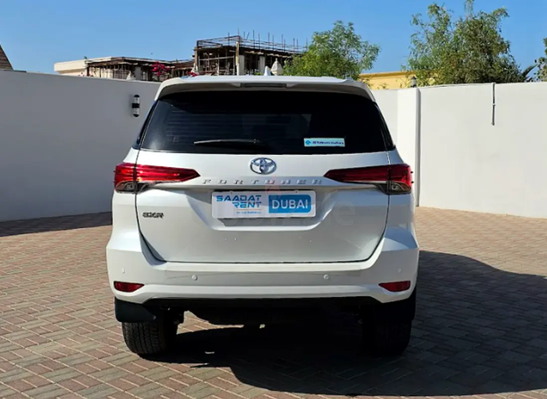 2025 Toyota Fortuner for Rent in Al Rashidiya (White, Automatic, 7 Seater, AL ROOYA) photo 3