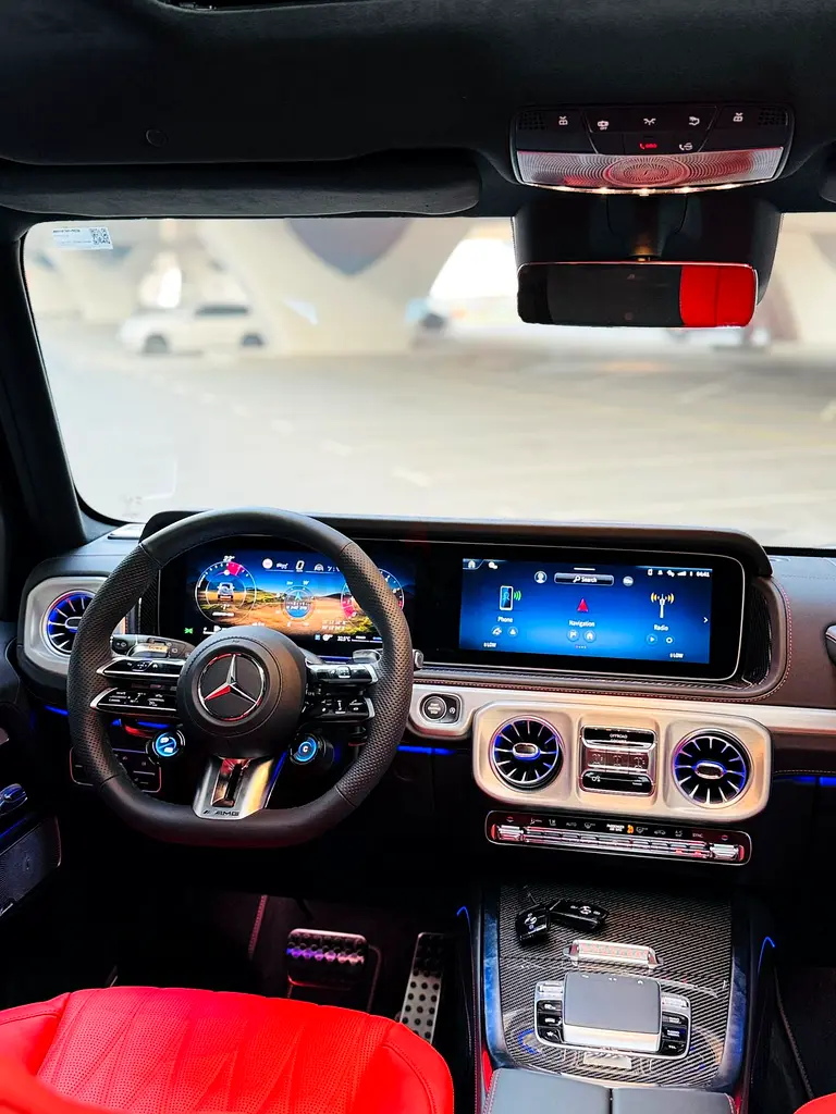 2025 Mercedes-Benz G-Class for Rent in Business Bay (Black, Automatic, 5 Seater, GT4 A) photo 8