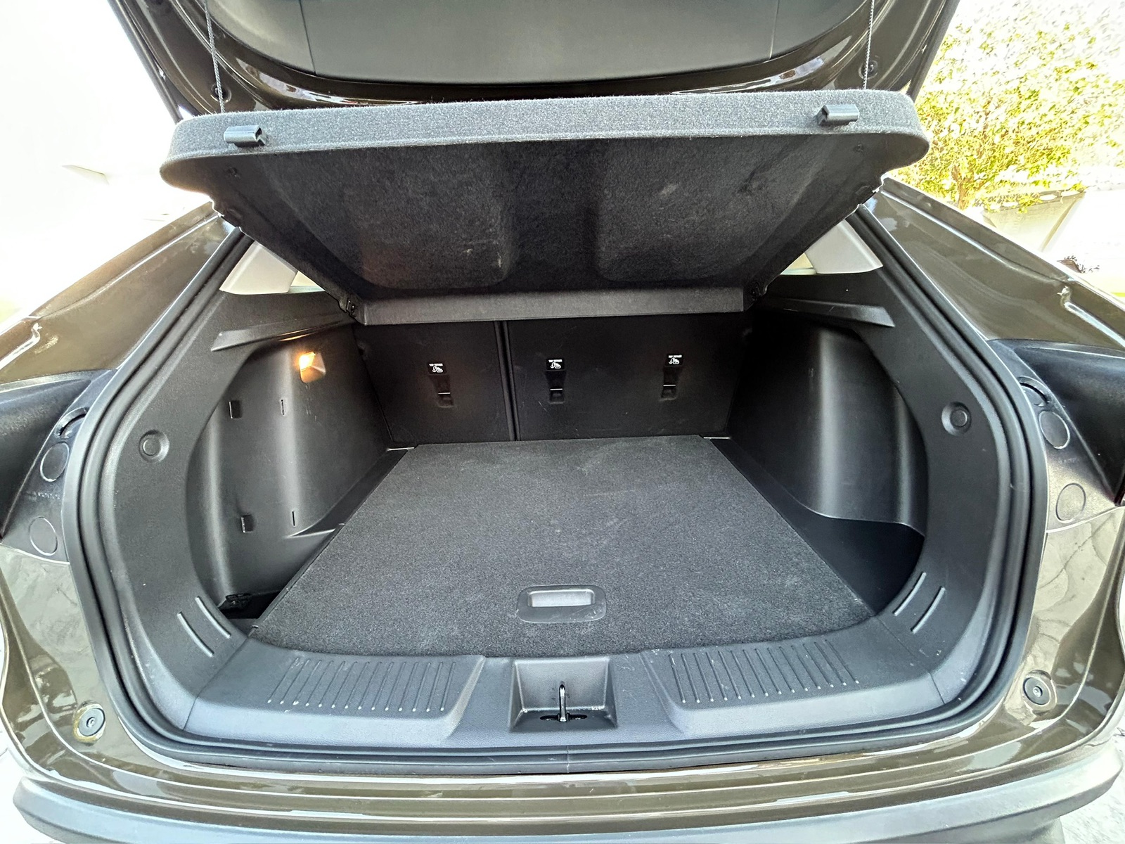 2024 Chevrolet Trax for Rent in Dubai photo 6