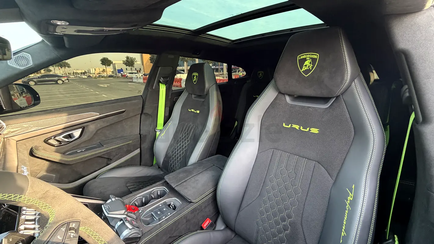 2024 Lamborghini Urus for Rent in Al Barsha 1 (Green) photo 6