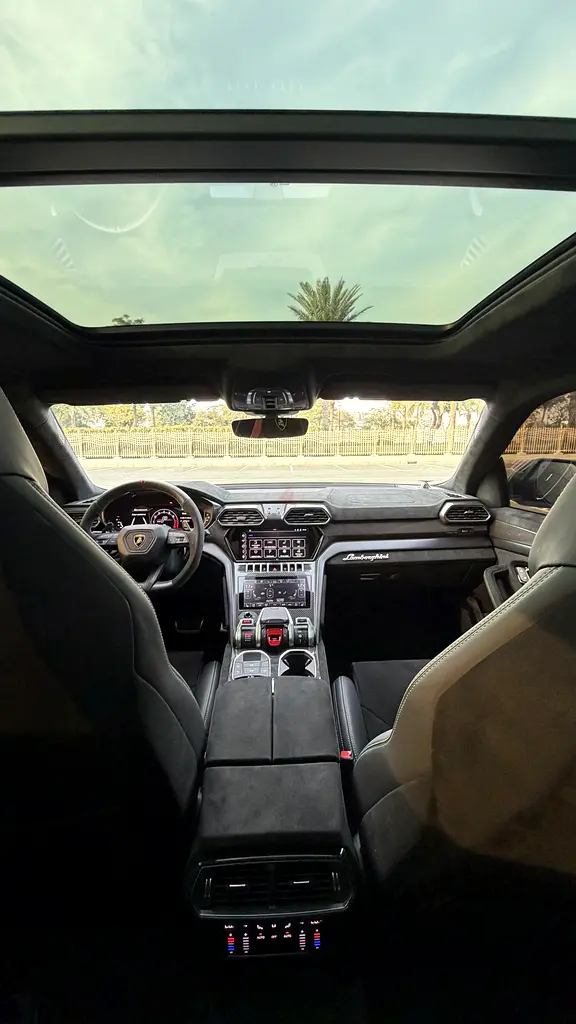 2024 Lamborghini Urus for Rent in Al Barsha 1 (Green) photo 7