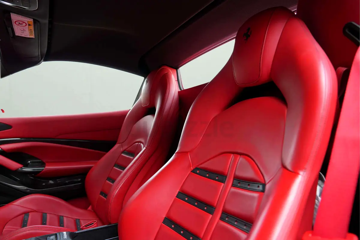 2022 Ferrari F8 Spider for Rent in Al Barsha 1 photo 5