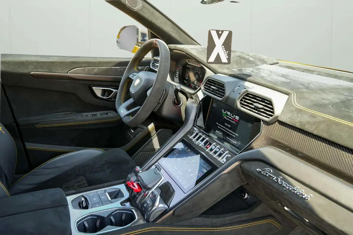 2024 Lamborghini Urus for Rent in Al Barsha 1 (Yellow) photo 9