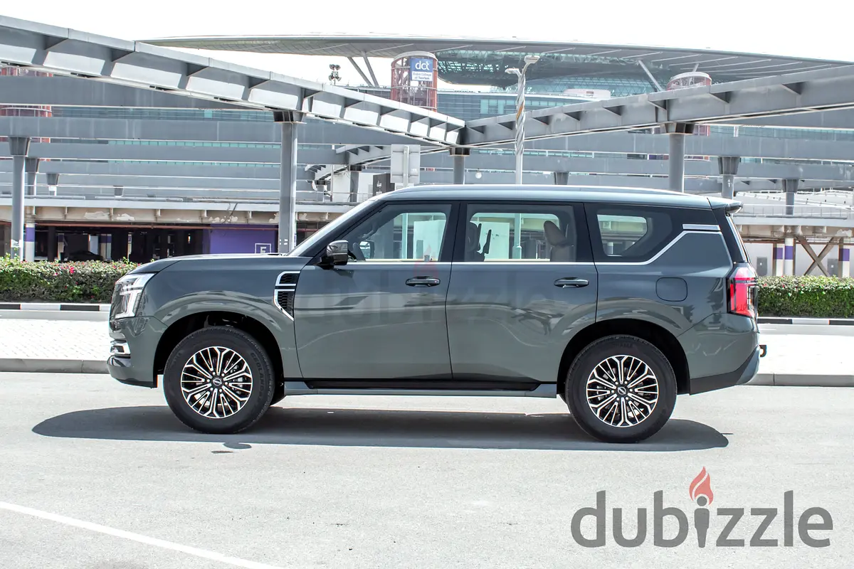 2025 Nissan Patrol for Rent in Al Quoz Industrial Area 2 photo 5