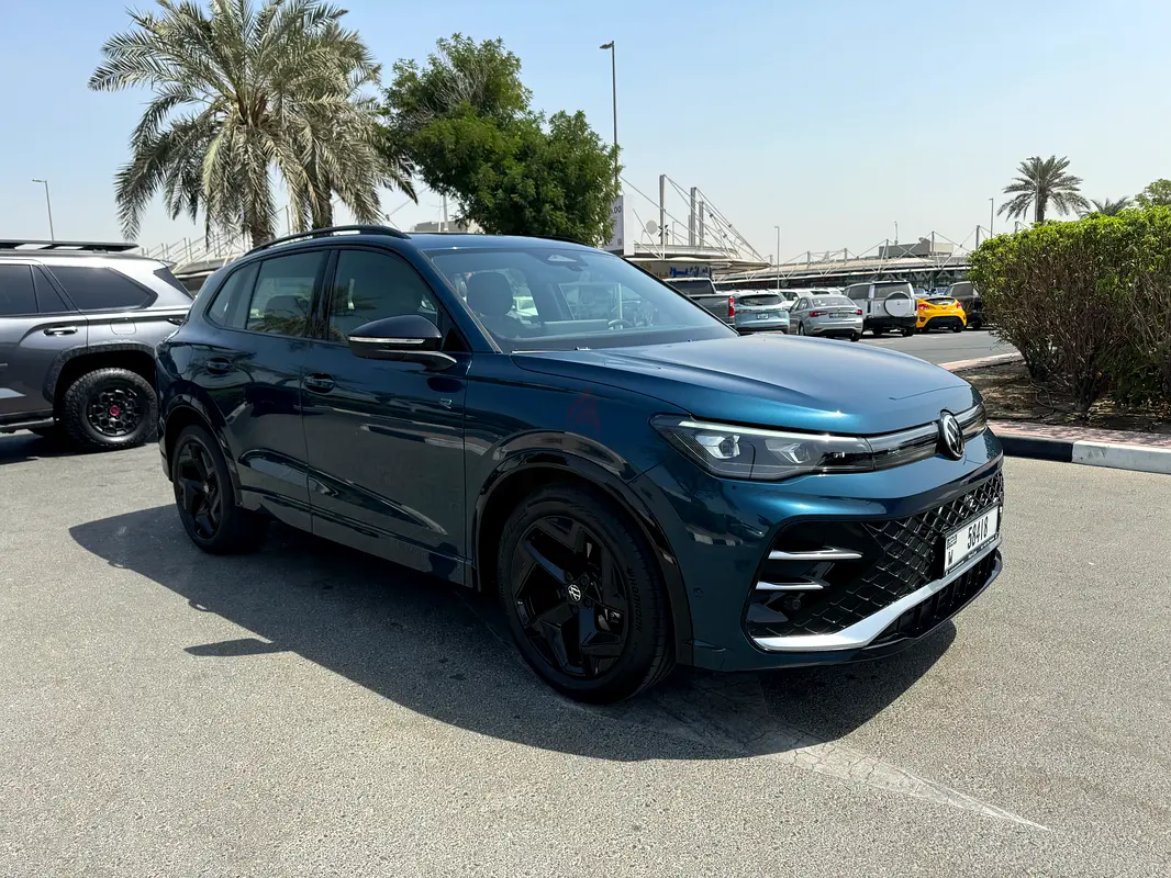 2025 Volkswagen Tiguan for Rent in Ras Al Khor Industrial 1 photo 3
