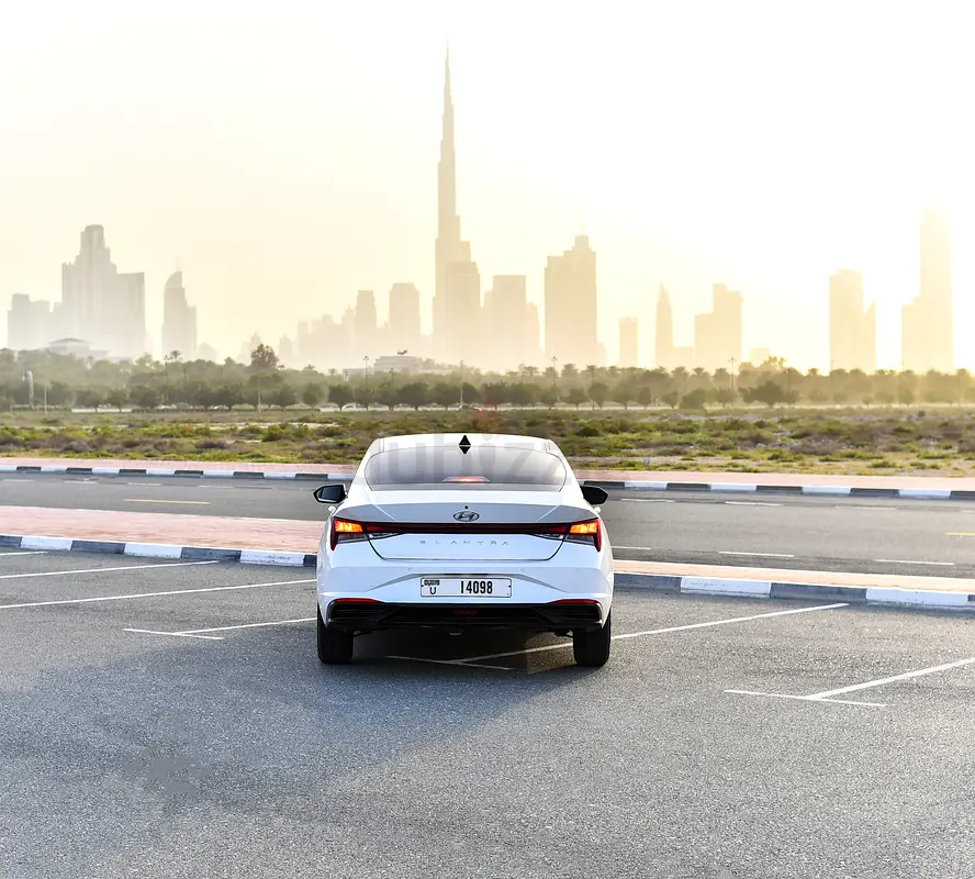 2023 Hyundai Elantra for Rent in Al Garhoud photo 4