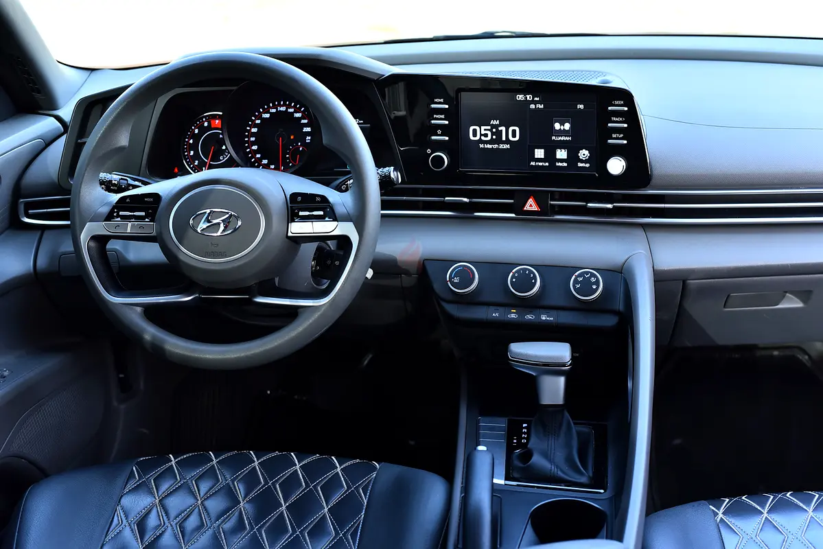 2023 Hyundai Elantra for Rent in Al Garhoud photo 9