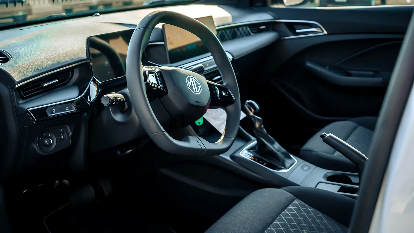 Rent 2025 MG MG3 in Sheikh Zayed Road — Rent Online with Drivaza photo 4