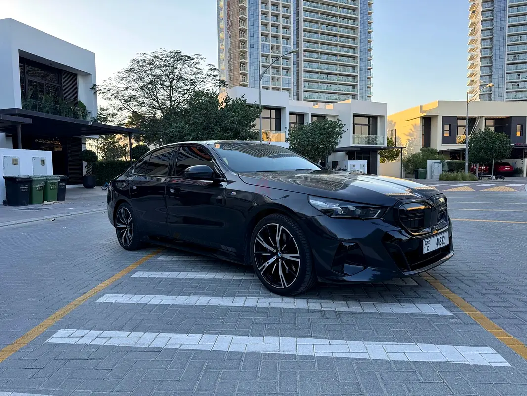 2025 BMW 5-Series for Rent in Al Quoz 4 (Black, Automatic, 5 Seater, Speedy Machine) photo 3