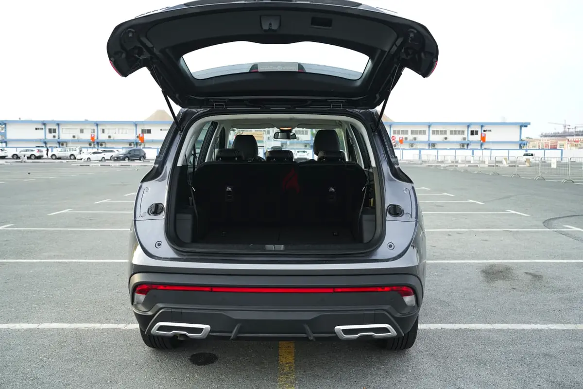 2025 Chevrolet Captiva for Rent in Sheikh Zayed Road photo 6