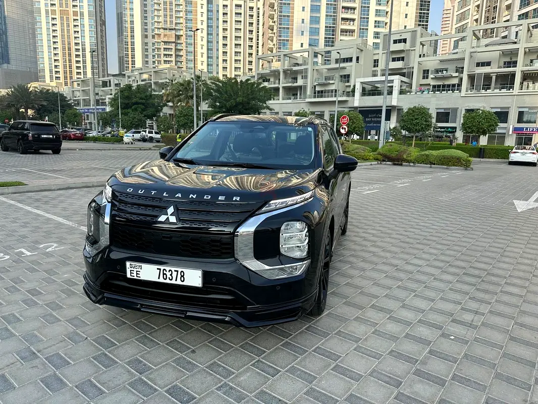 2025 Mitsubishi Outlander for Rent in Business Bay photo 7