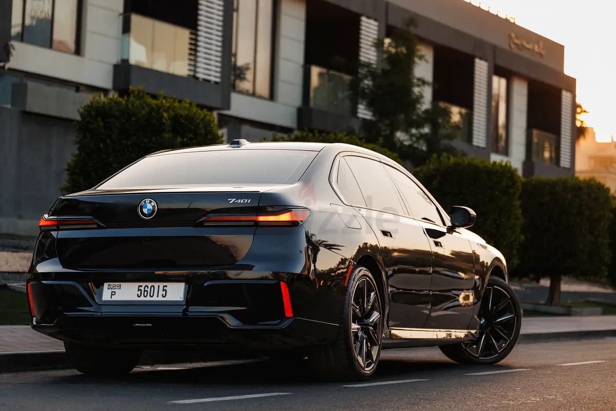 Hire 2023 BMW 7-Series in Al Barsha 1 — Book by WhatsApp Today photo 5