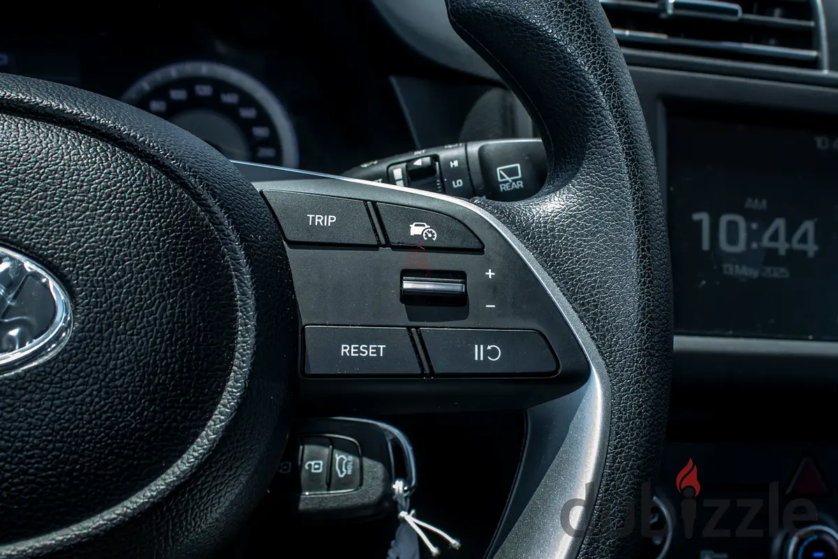 2025 Hyundai Creta for Rent in Downtown Dubai (White) photo 9