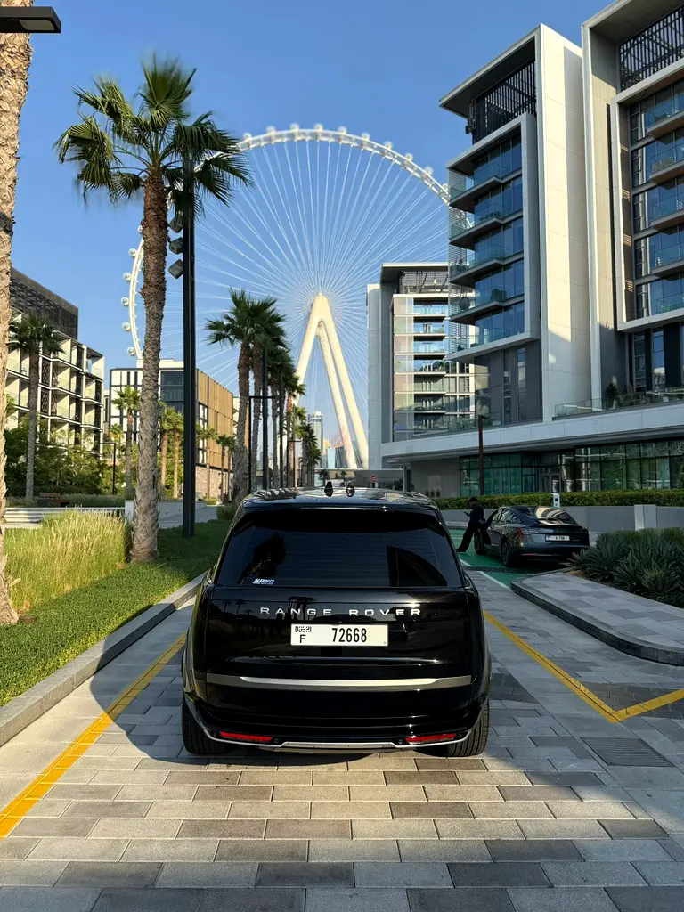 2024 Land Rover Range Rover HSE for Rent in Al Garhoud photo 3