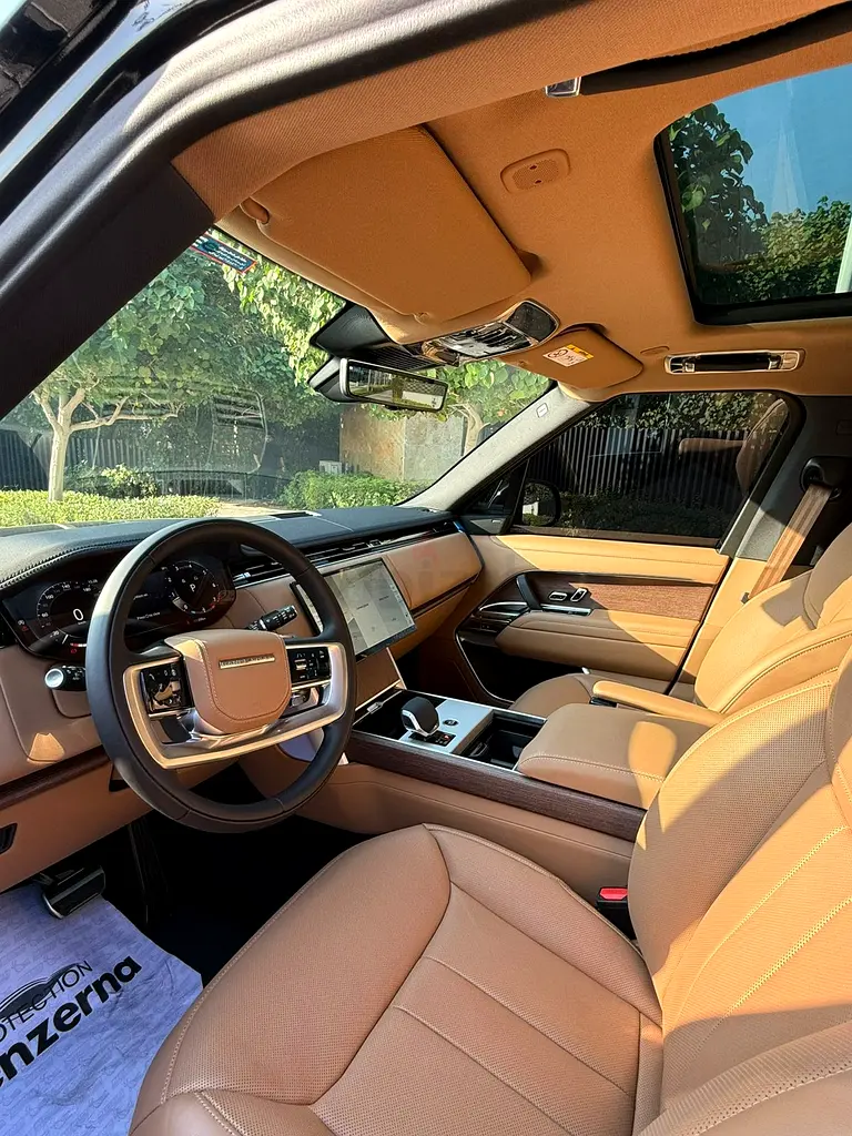 2024 Land Rover Range Rover HSE for Rent in Al Garhoud photo 4