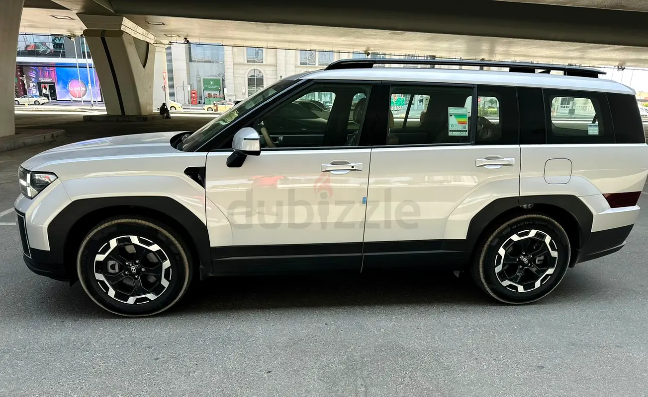 2025 Hyundai Santa Fe for Rent in Al Mamzar photo 4
