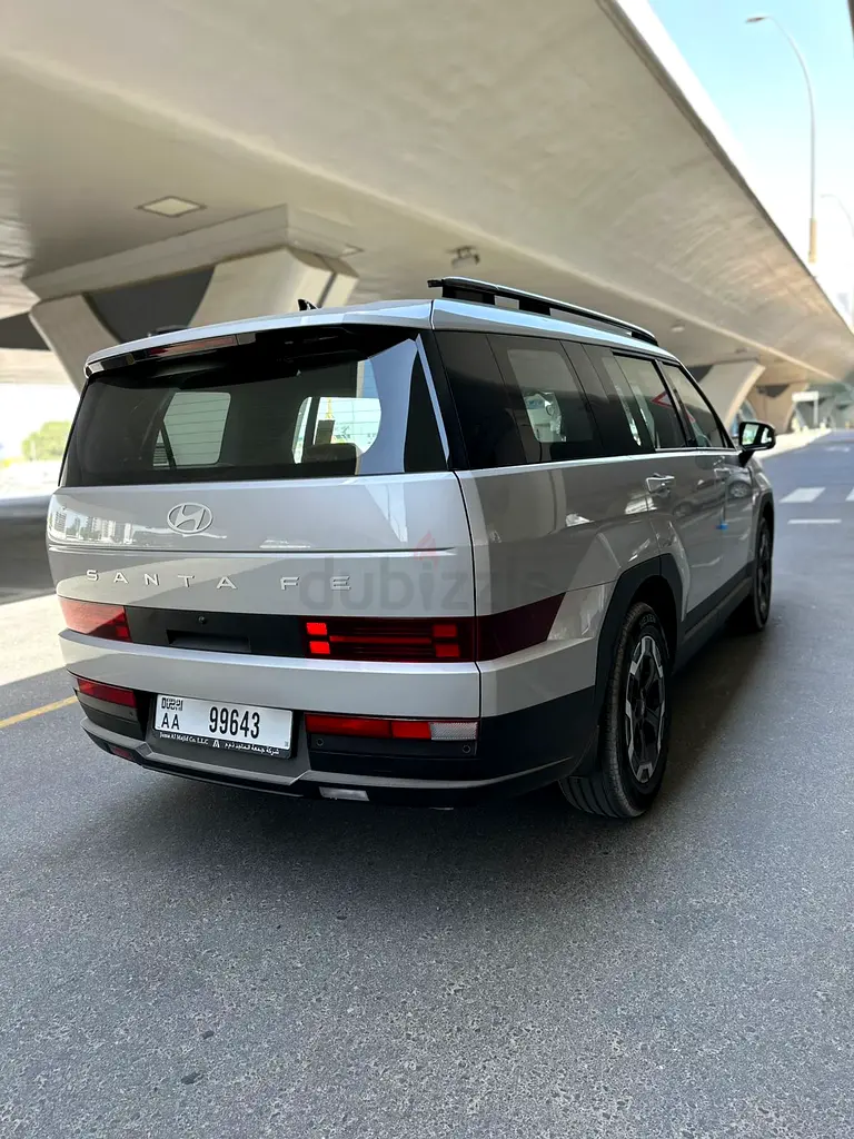 2025 Hyundai Santa Fe for Rent in Al Mamzar photo 7