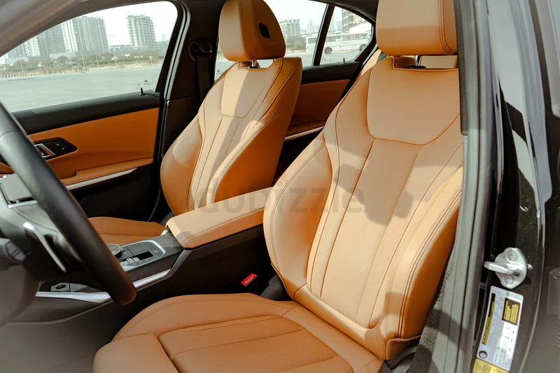 Rent 2024 BMW 3-Series in Al Quoz photo 8