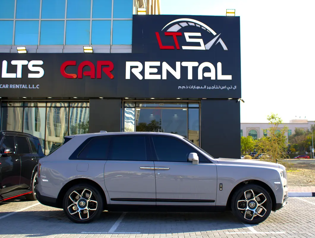 Rent a 2023 Rolls-Royce Cullinan in Al Garhoud photo 4
