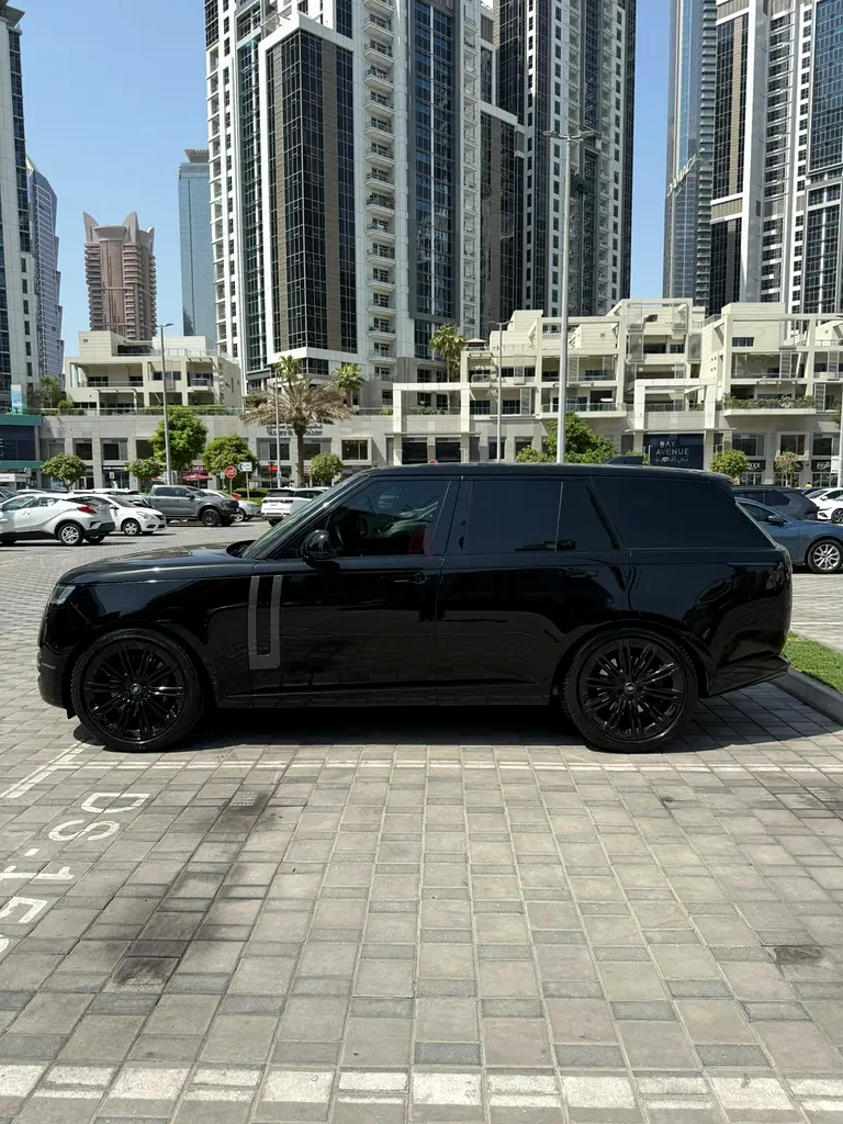 2024 Land Rover Range Rover for Rent in Al Sufouh photo 4