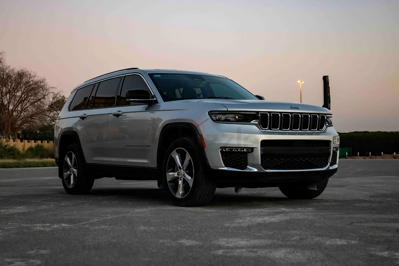 Hire 2023 Jeep Grand Cherokee in Al Quoz 4 rental in Al Quoz 4, Dubai