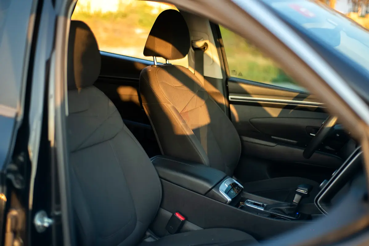 Hire 2024 Hyundai Tucson in Al Quoz 4 photo 7