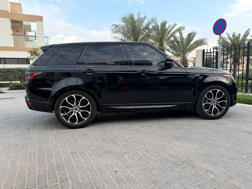 2022 Land Rover Range Rover Sport for Rent in Al Quoz 4 photo 9