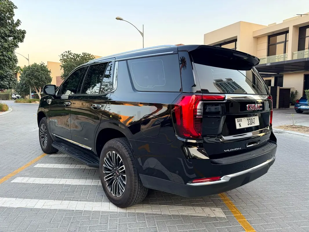 Hire 2025 GMC Yukon in Al Quoz 4 photo 4