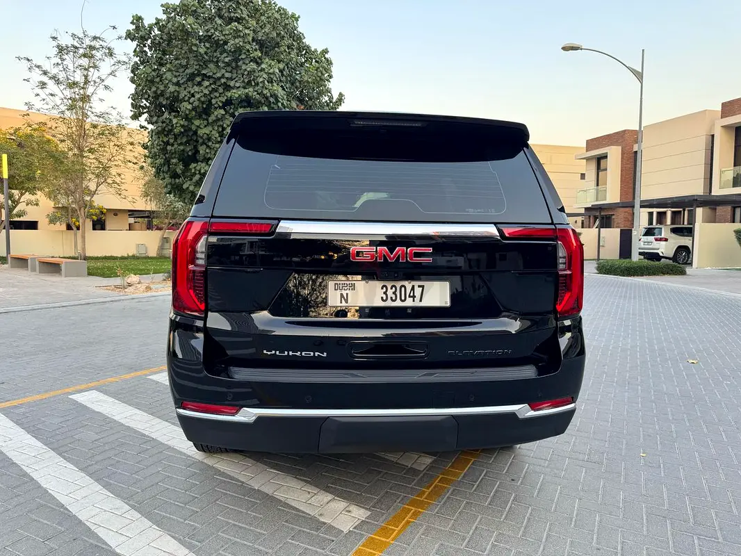 Hire 2025 GMC Yukon in Al Quoz 4 photo 5