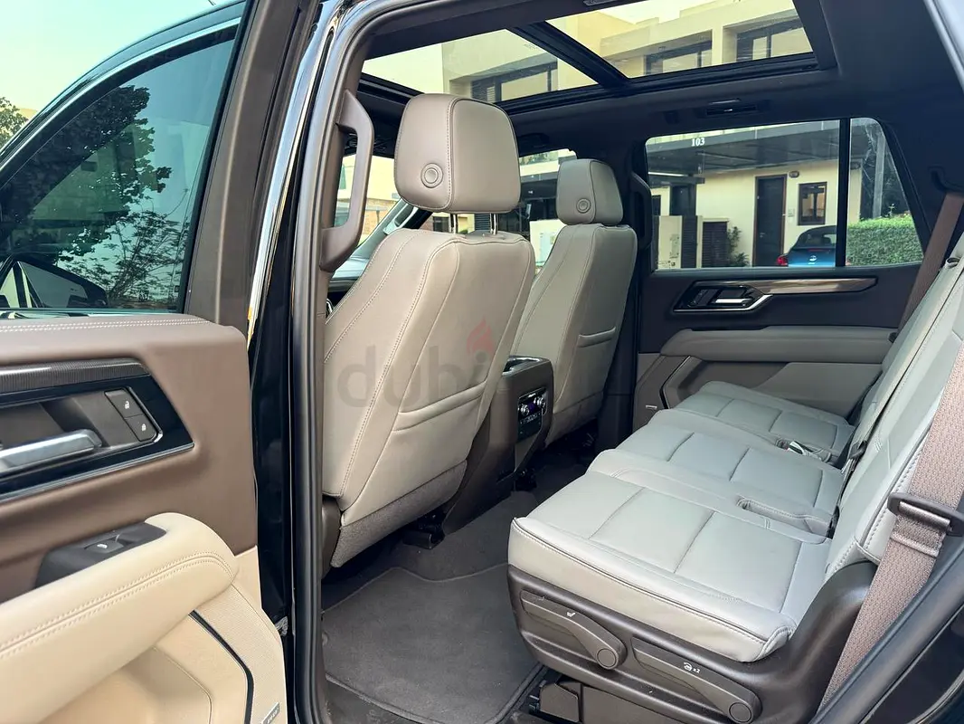 Hire 2025 GMC Yukon in Al Quoz 4 photo 10