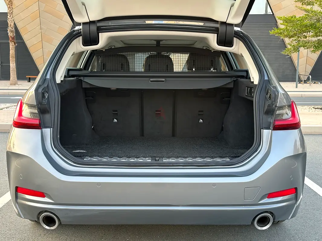 2023 BMW 3-Series for Rent in Al Barsha 1 photo 9