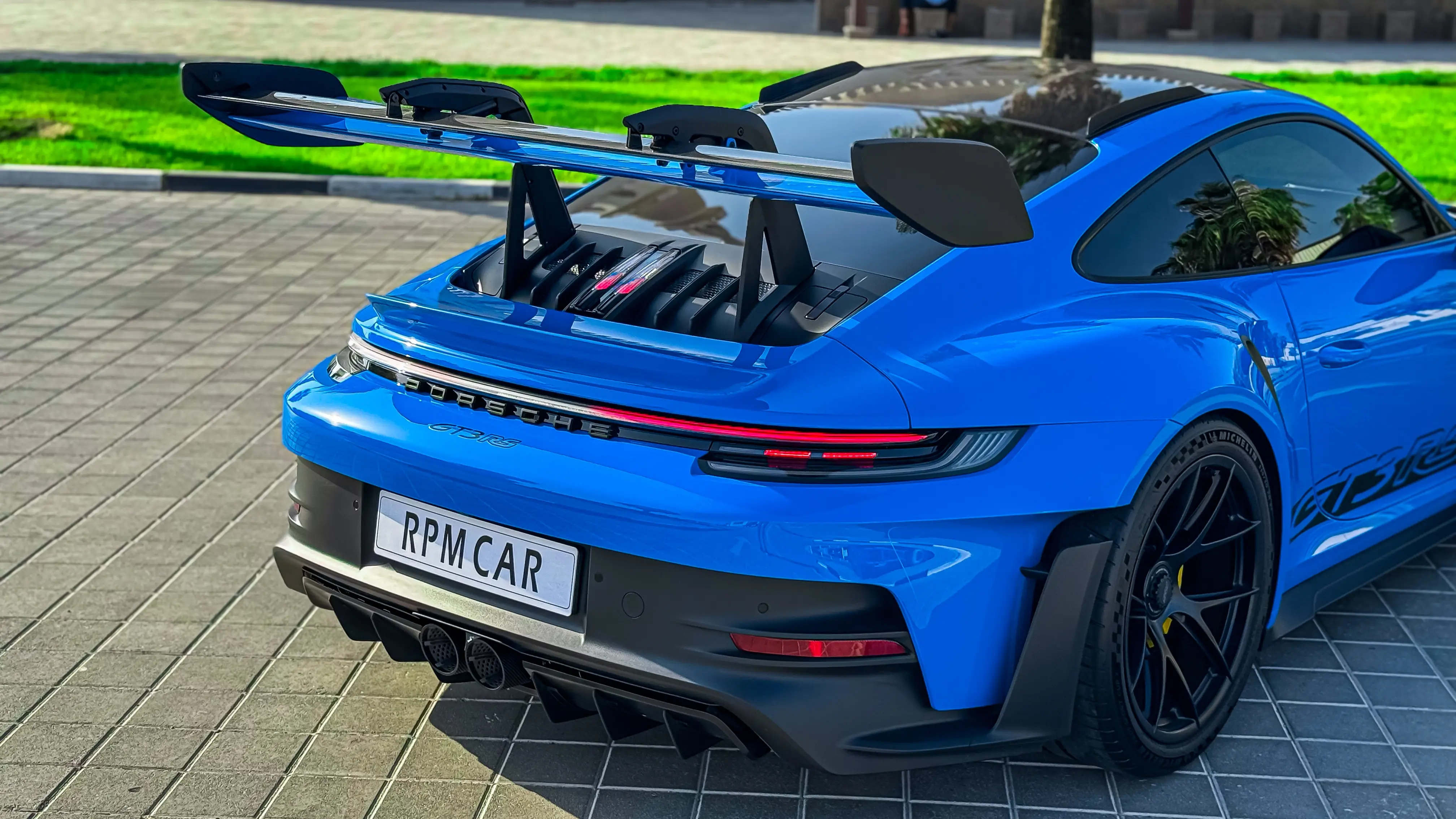 2024 Porsche 911 GT3 RS Blue for Rent in Dubai photo 3