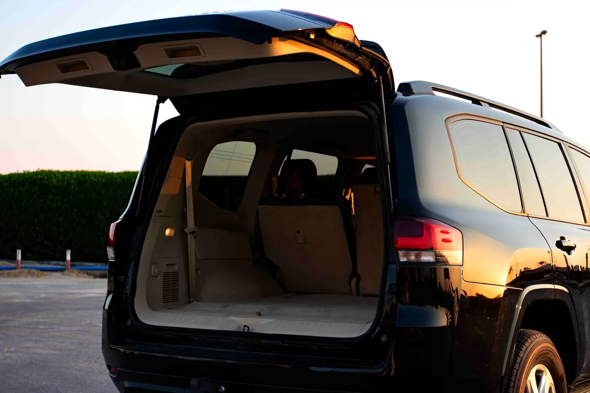 2023 Toyota Land Cruiser Rental in Al Quoz 4 photo 6
