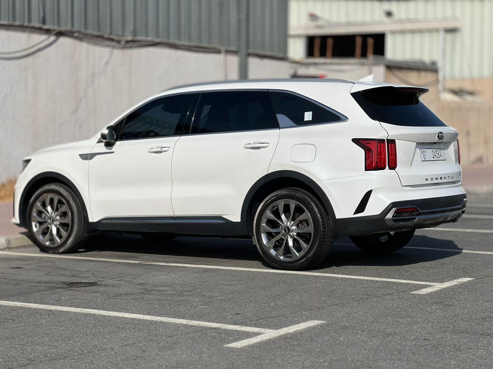 2023 Kia Sorento White for Rent in Dubai photo 5