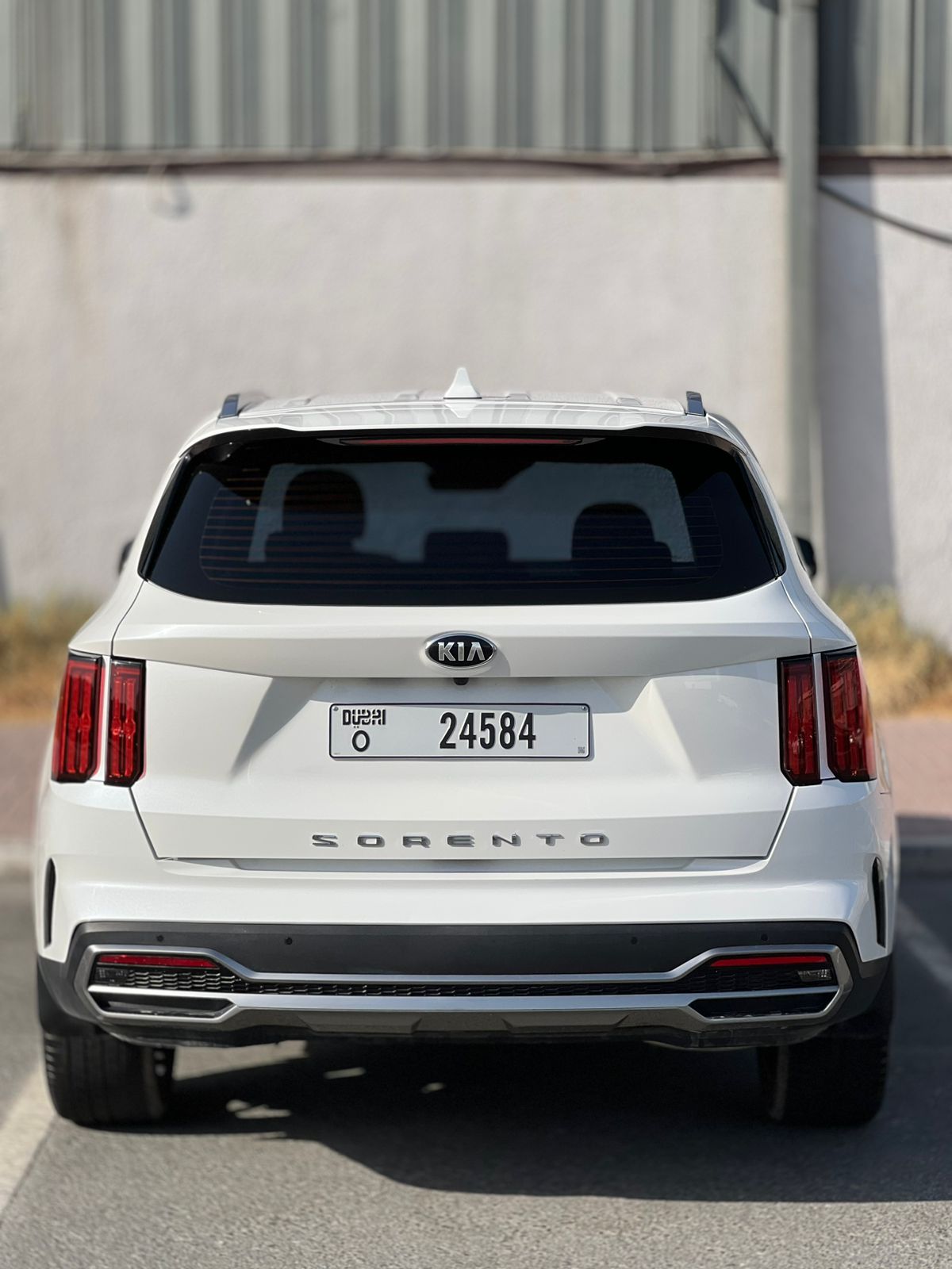 2023 Kia Sorento White for Rent in Dubai photo 6