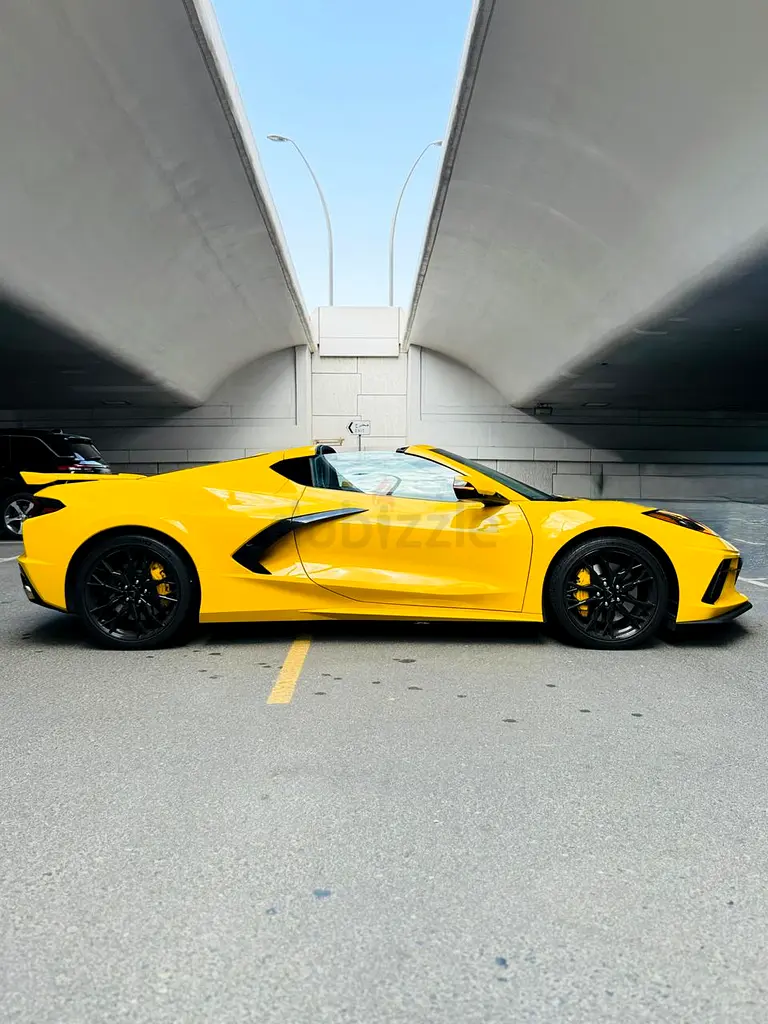 2025 Chevrolet Corvette for Rent in Business Bay (Yellow) photo 7