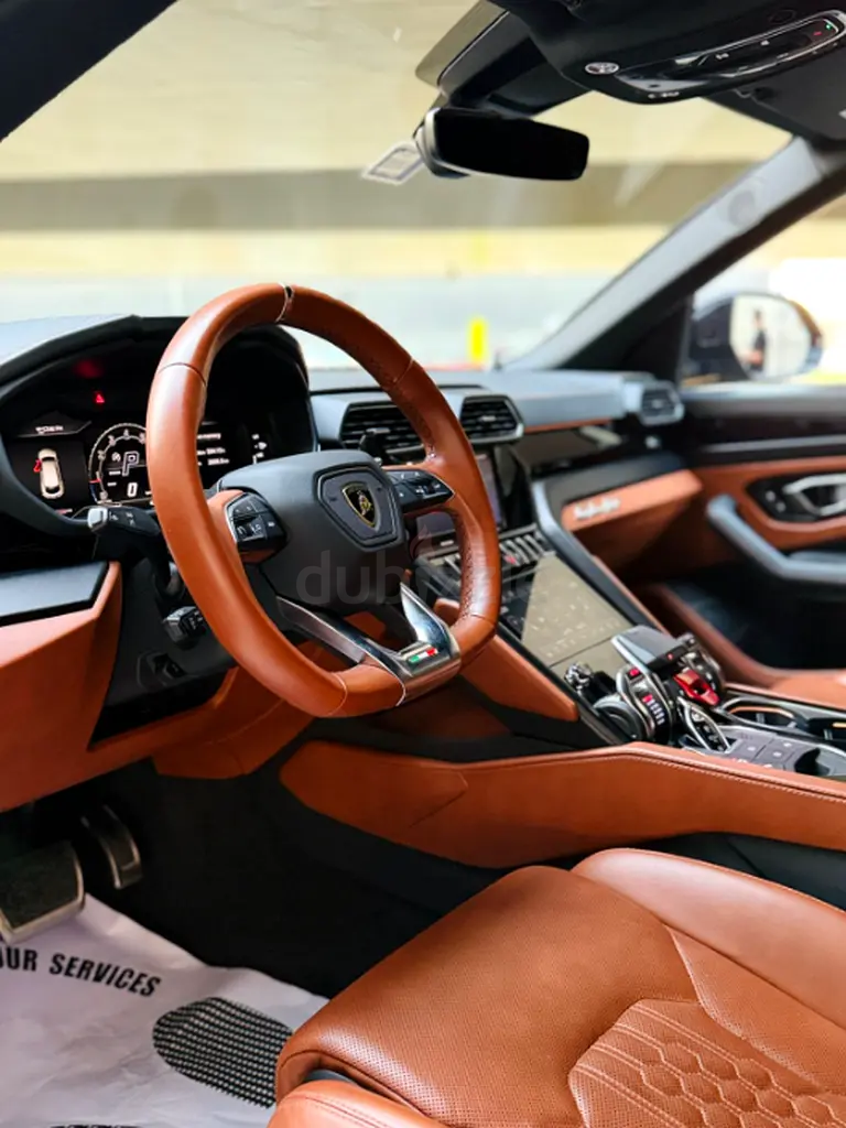 2024 Lamborghini Urus for Rent in Business Bay photo 3