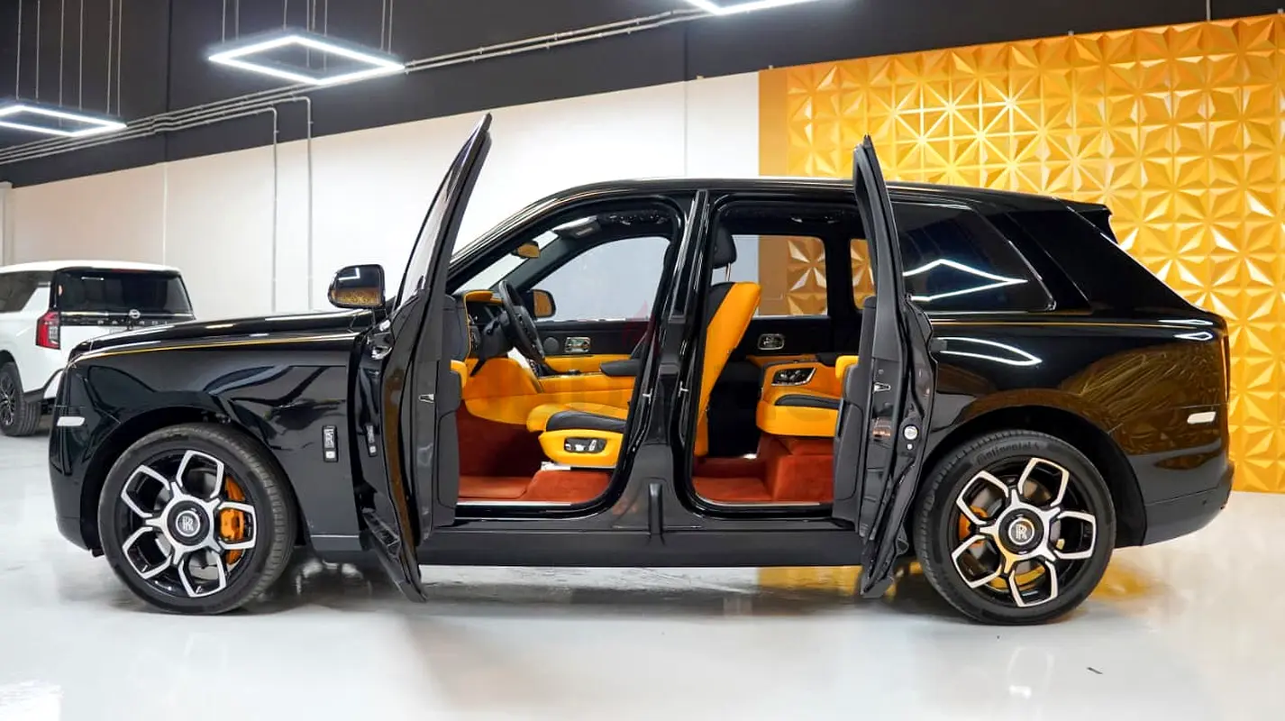 2024 Rolls-Royce Cullinan for Rent in Business Bay photo 4